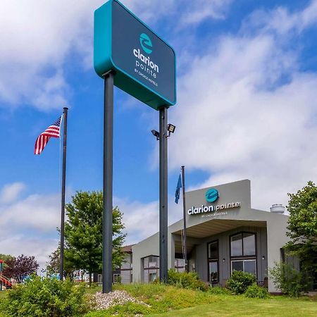 Clarion Pointe Tomah Exterior foto