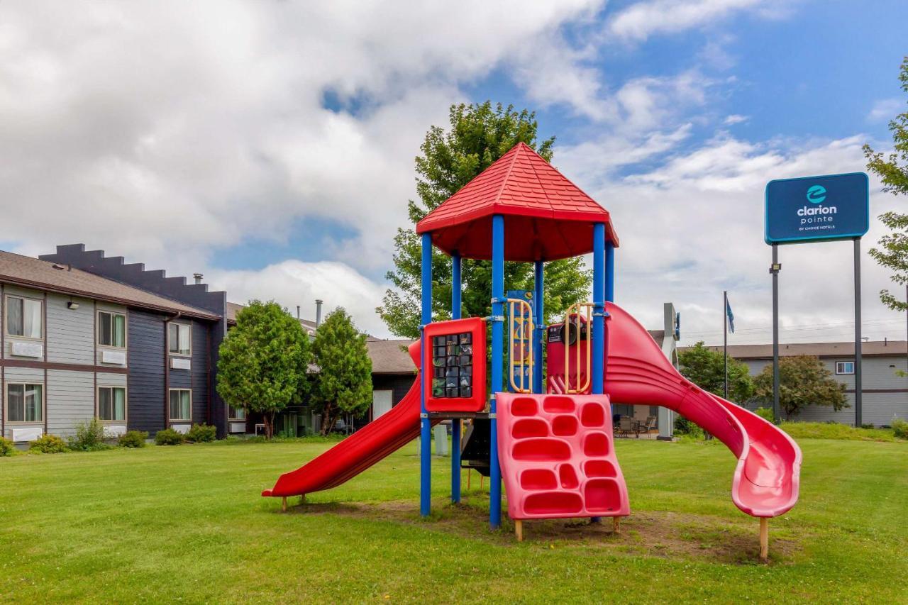 Clarion Pointe Tomah Exterior foto